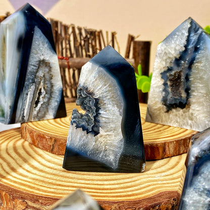 Natural Black Sardonyx Geode Agate Crystal Point